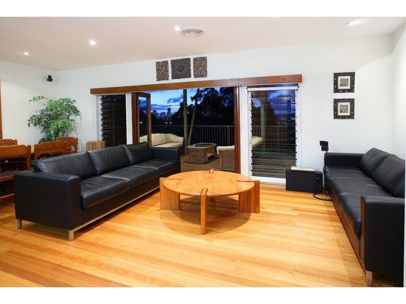 19 Dilkera Street, Balmoral QLD 4171