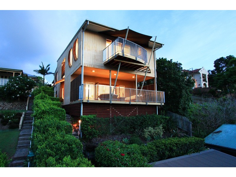 19 Dilkera Street, Balmoral QLD 4171