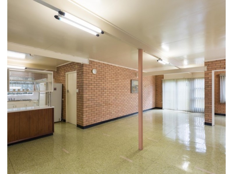 1500 Creek Road, Carina QLD 4152