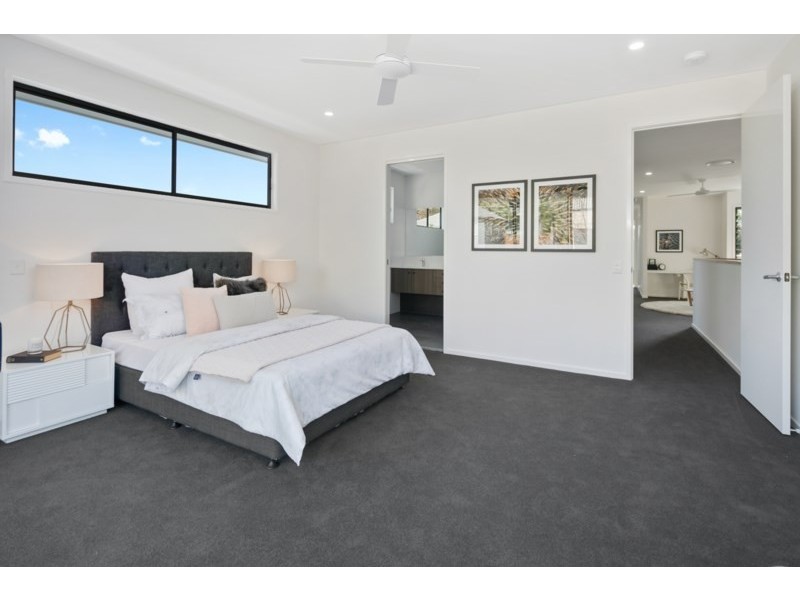 19 Brinawa Street, Camp Hill QLD 4152