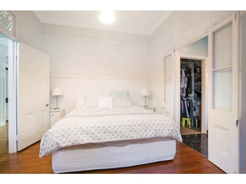 40 Tennyson Street, Norman Park QLD 4170