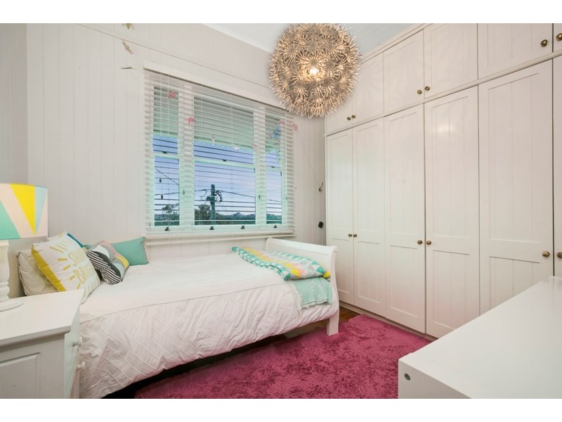 40 Tennyson Street, Norman Park QLD 4170