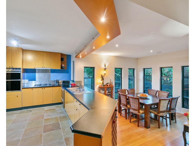 138 Sirius Street, Coorparoo QLD 4151