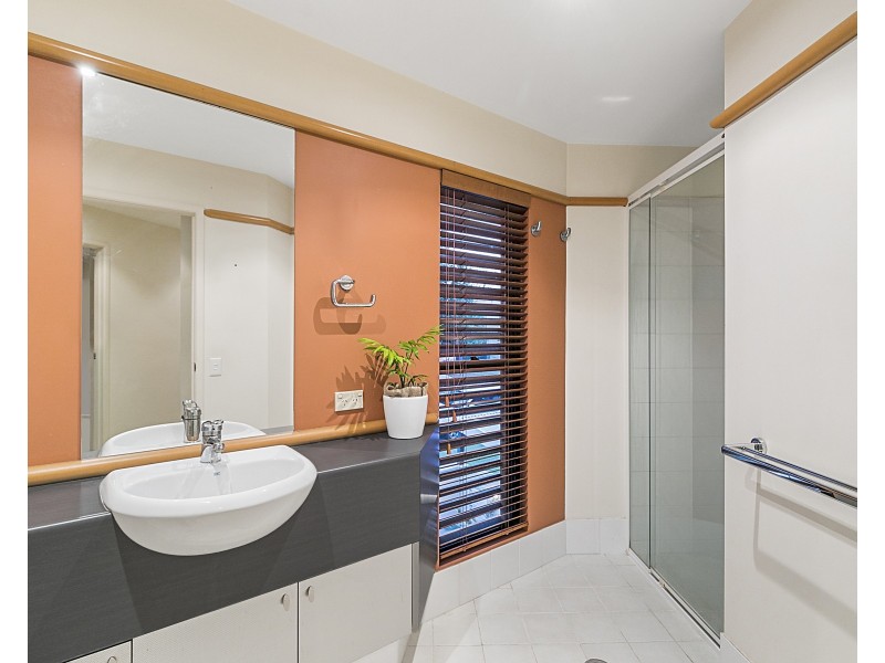 138 Sirius Street, Coorparoo QLD 4151