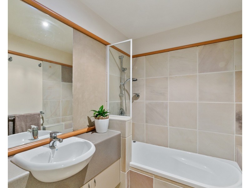 138 Sirius Street, Coorparoo QLD 4151