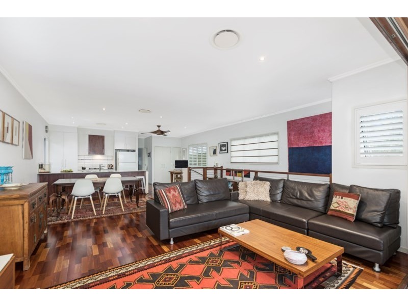 35 Douglas Street, Greenslopes QLD 4120