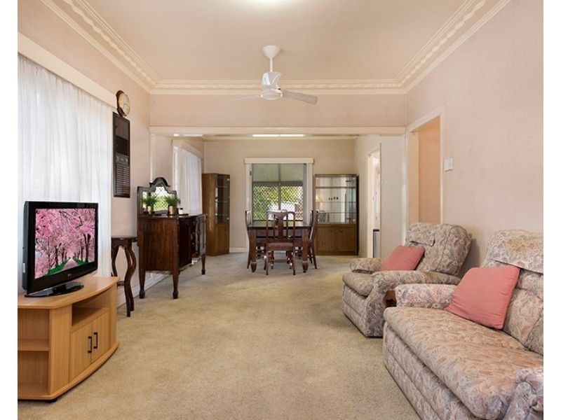 11 Pine Street, Bulimba QLD 4171