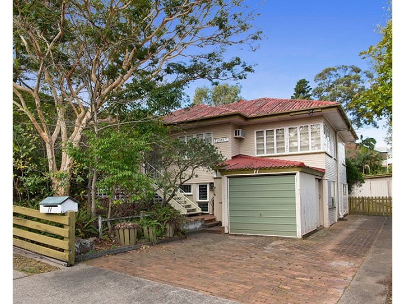 11 Pine Street, Bulimba QLD 4171