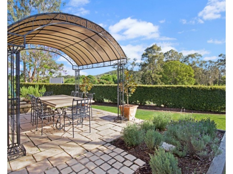 113 Cadogan Street, Carindale QLD 4152