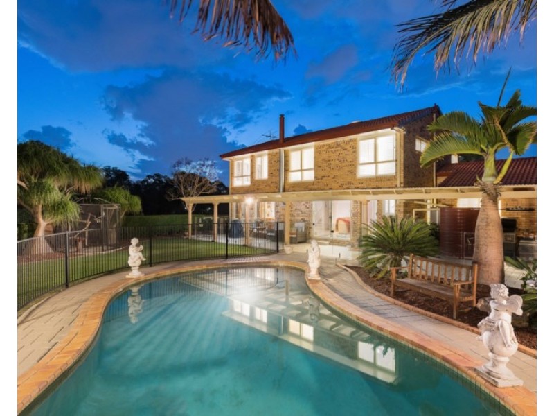 113 Cadogan Street, Carindale QLD 4152