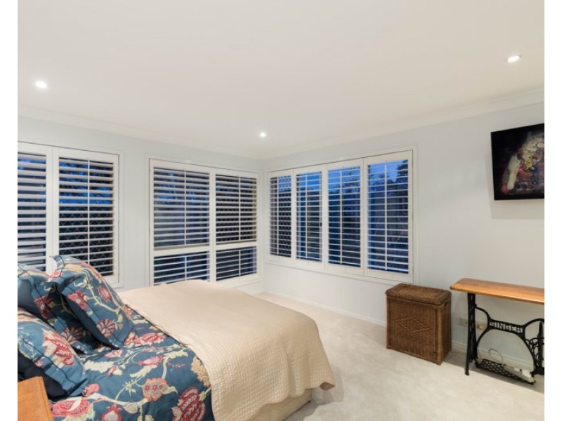 113 Cadogan Street, Carindale QLD 4152