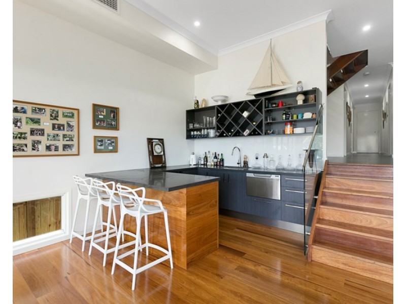 60 Joseph Street, Camp Hill QLD 4152