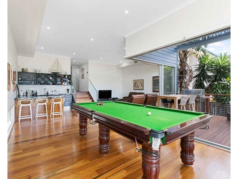 60 Joseph Street, Camp Hill QLD 4152