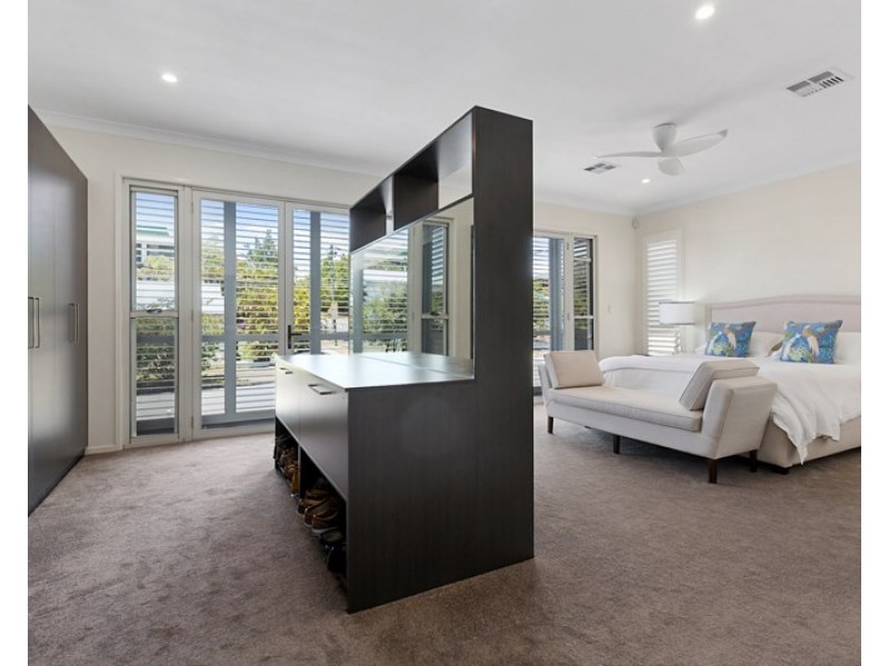 60 Joseph Street, Camp Hill QLD 4152