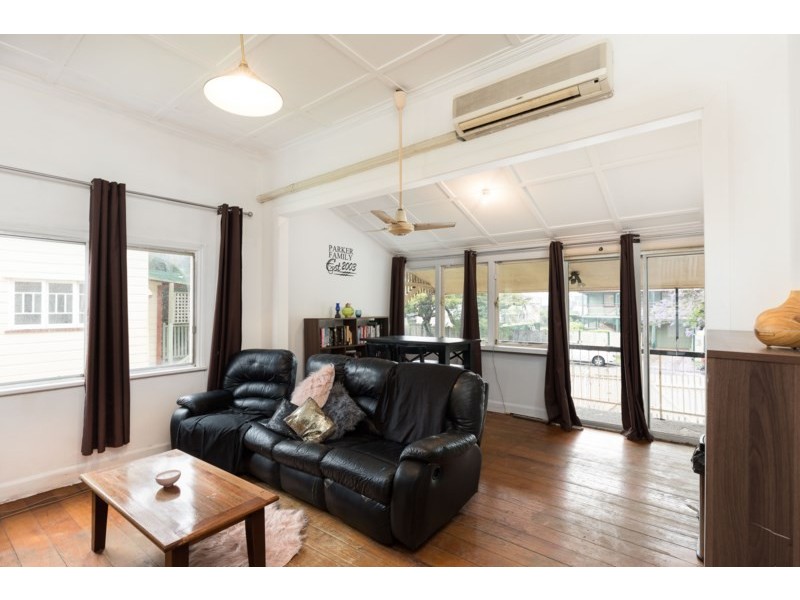 19 Neville Street, Kangaroo Point QLD 4169