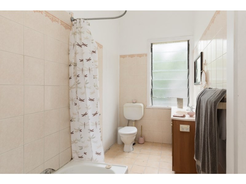 19 Neville Street, Kangaroo Point QLD 4169