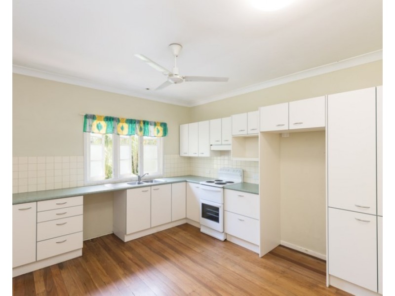248 Bennetts Road, Norman Park QLD 4170