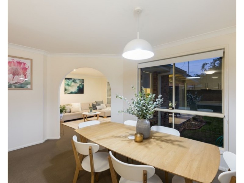 27 Cedar Street, Cannon Hill QLD 4170