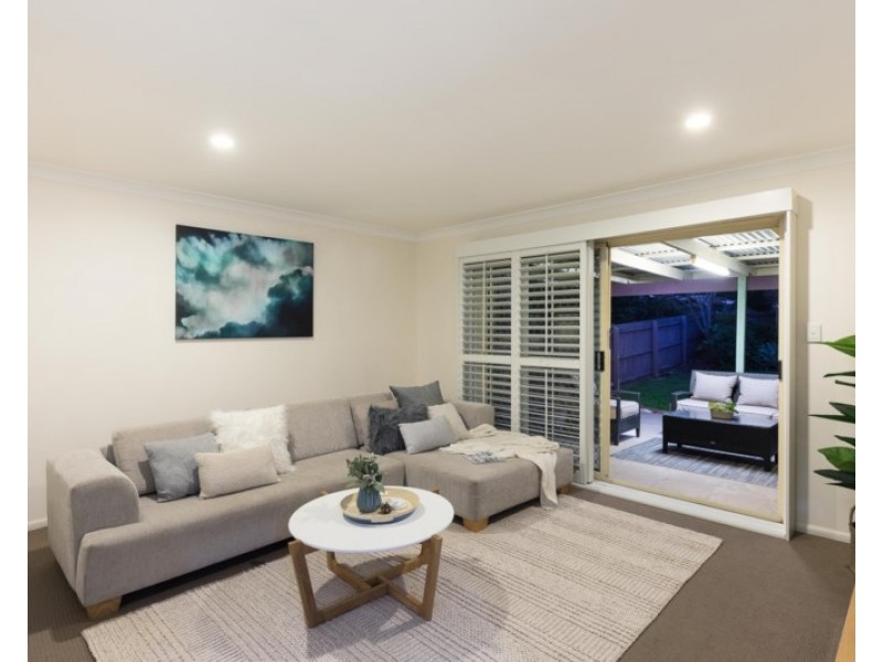 27 Cedar Street, Cannon Hill QLD 4170