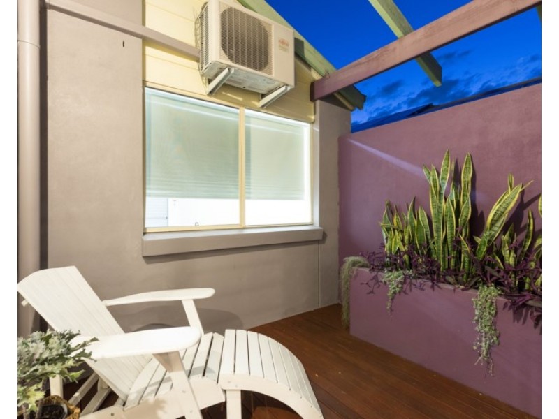 27 Cedar Street, Cannon Hill QLD 4170