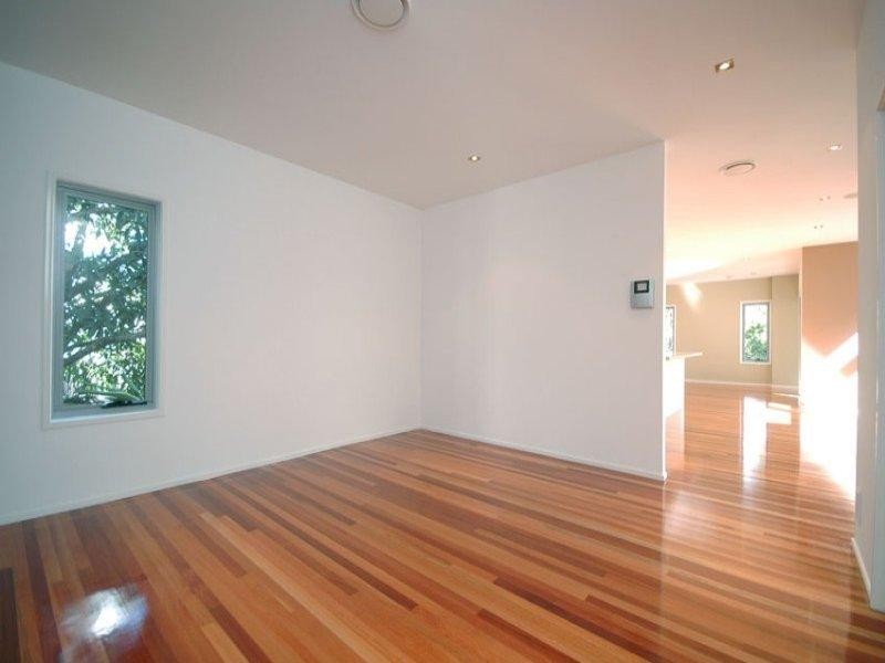 105 Strong Avenue, Graceville QLD 4075