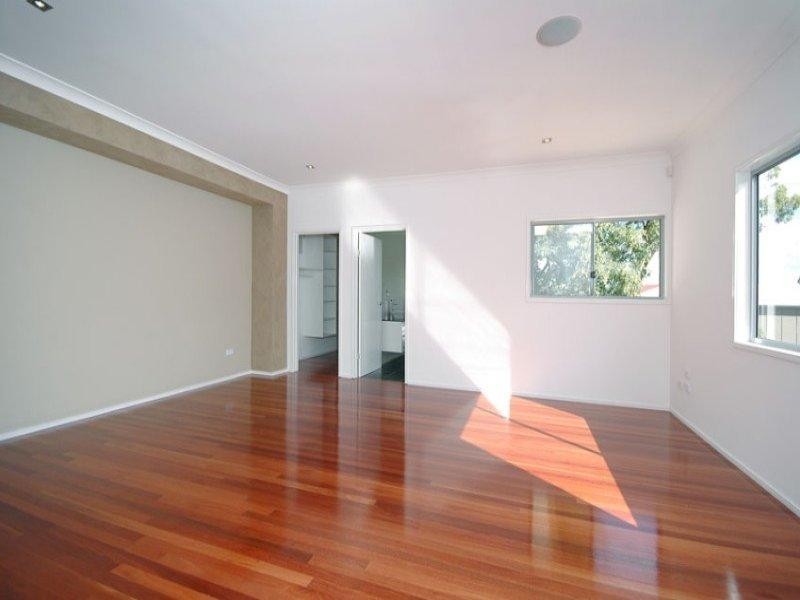 105 Strong Avenue, Graceville QLD 4075