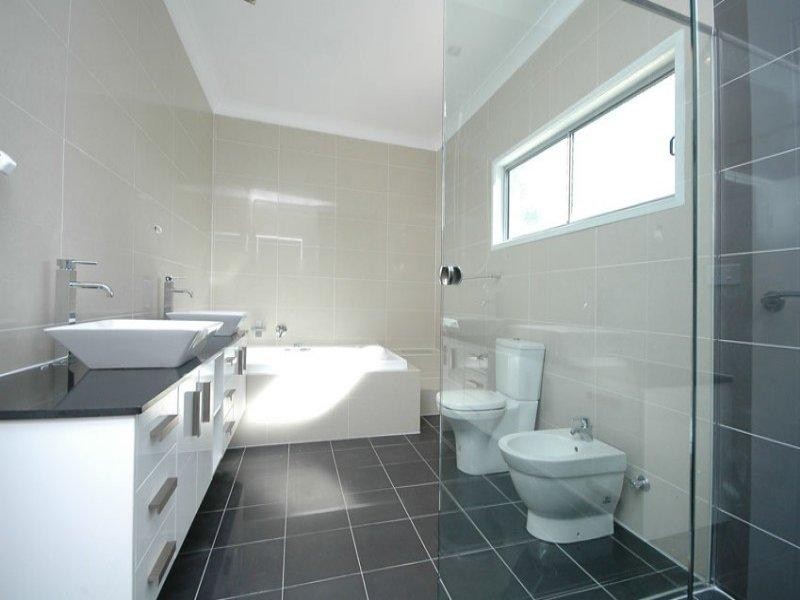 105 Strong Avenue, Graceville QLD 4075