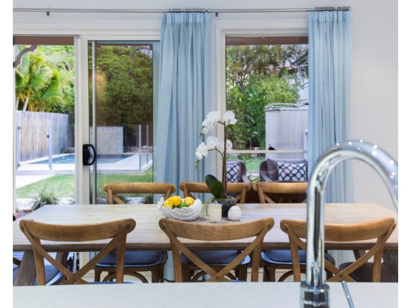 10 Lindsay Street, Hawthorne QLD 4171