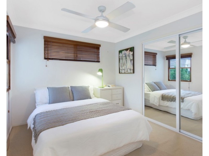 10 Lindsay Street, Hawthorne QLD 4171