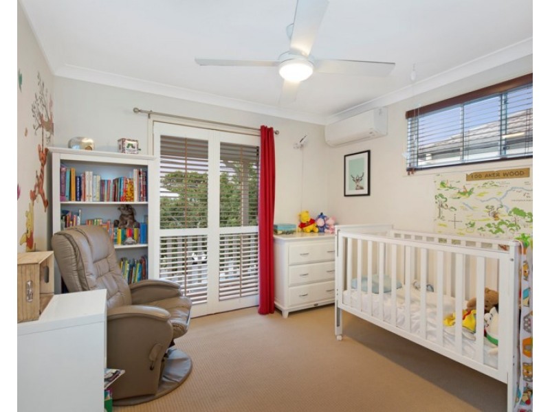 10 Lindsay Street, Hawthorne QLD 4171