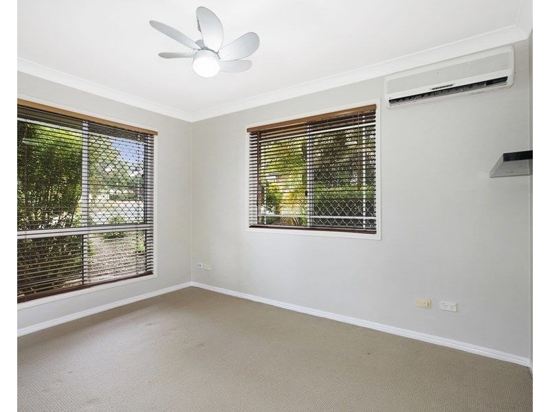 3 Acacia Close, Holland Park West QLD 4121