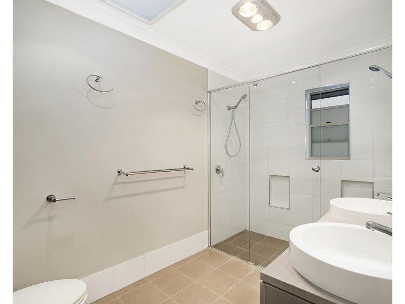 3 Acacia Close, Holland Park West QLD 4121