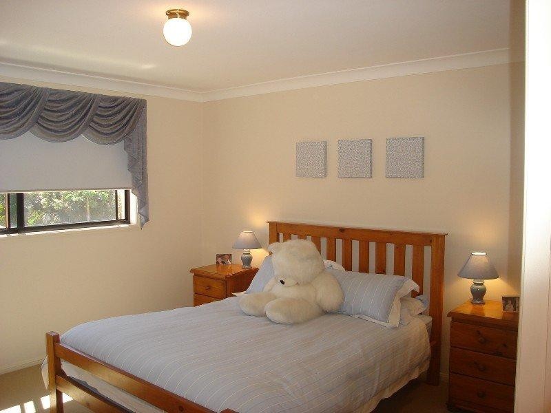 6 Grasmere Place, Carindale QLD 4152
