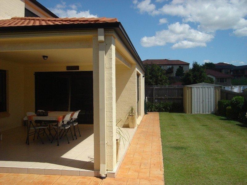 6 Grasmere Place, Carindale QLD 4152