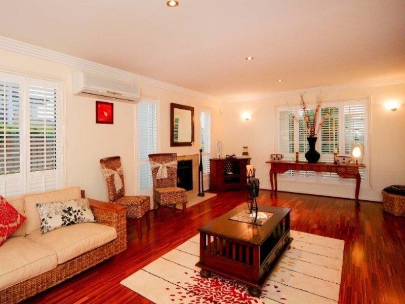 24 Sunset Place, Carindale QLD 4152