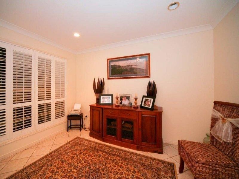 24 Sunset Place, Carindale QLD 4152