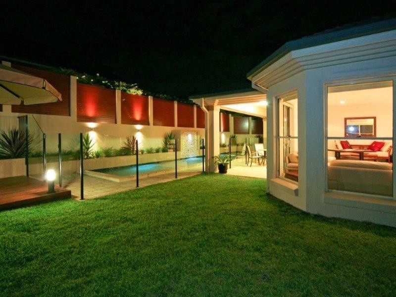 24 Sunset Place, Carindale QLD 4152