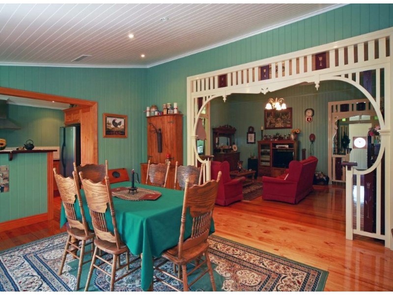 12 Victoria Street, Balmoral QLD 4171