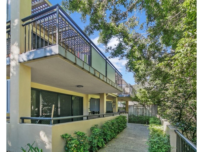 18/55 Harries Road, Coorparoo QLD 4151