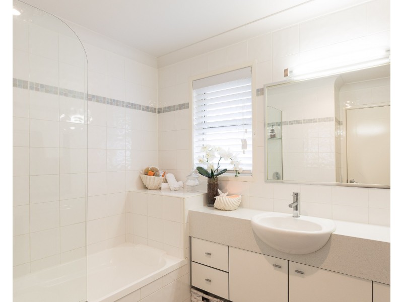 2/31 Grosvenor Street, Yeerongpilly QLD 4105