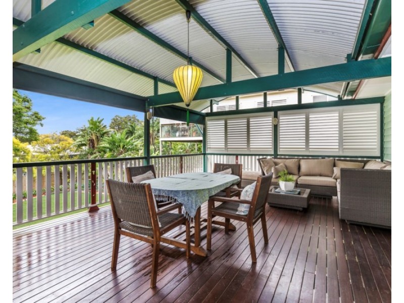 52 The Promenade, Camp Hill QLD 4152