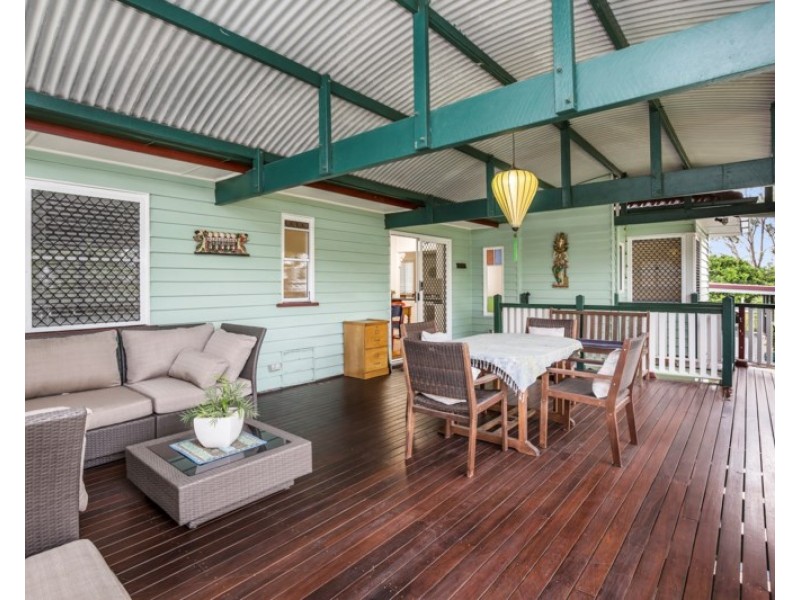 52 The Promenade, Camp Hill QLD 4152