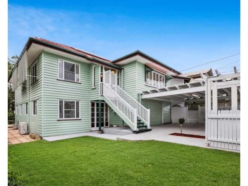 52 The Promenade, Camp Hill QLD 4152