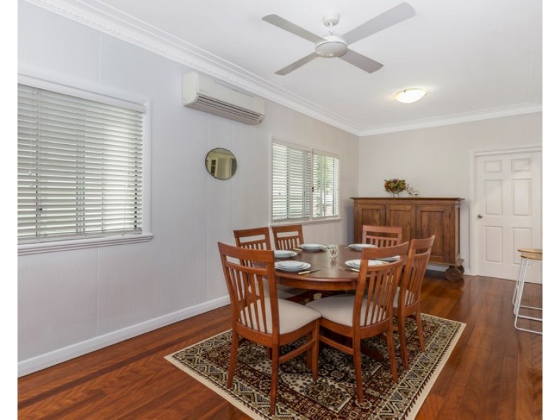 52 The Promenade, Camp Hill QLD 4152