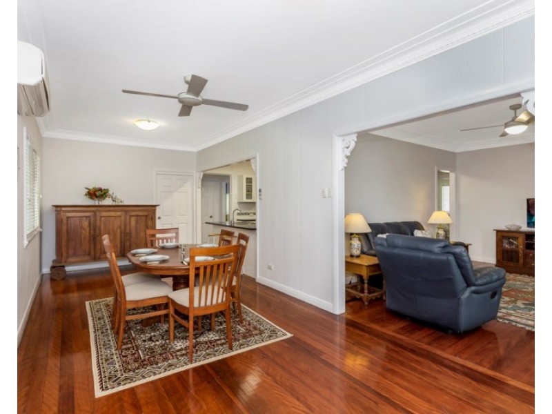 52 The Promenade, Camp Hill QLD 4152