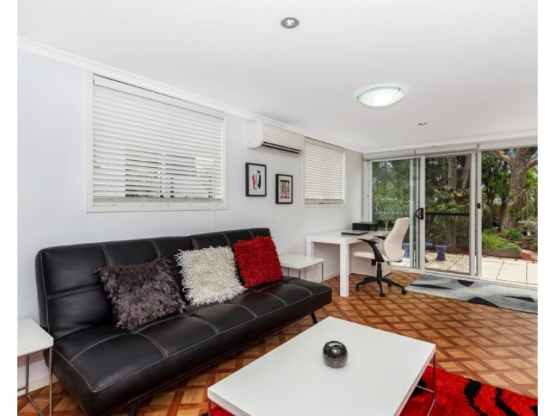 52 The Promenade, Camp Hill QLD 4152