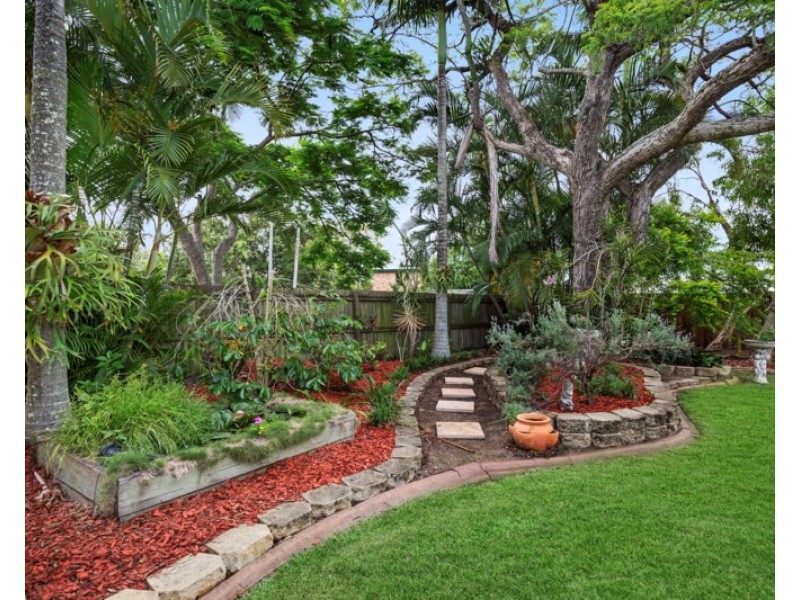 52 The Promenade, Camp Hill QLD 4152