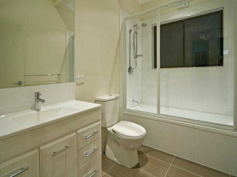 112 Kingsbury Street, Norman Park QLD 4170