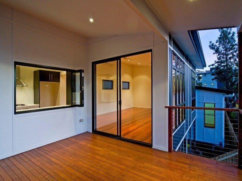 112 Kingsbury Street, Norman Park QLD 4170