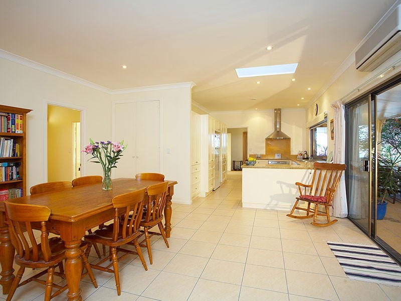 24 Mccormack Place, Wakerley QLD 4154
